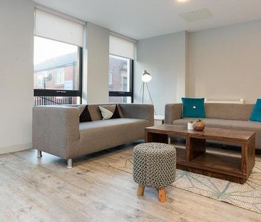 1 bedroom in a flat share to rent - Photo 4