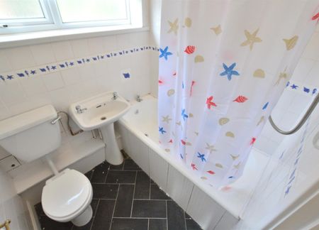 Hazel Road, Hall Green, Coventry - Photo 5