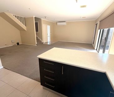 4A Jason Place, Hampton Park VIC - Photo 2