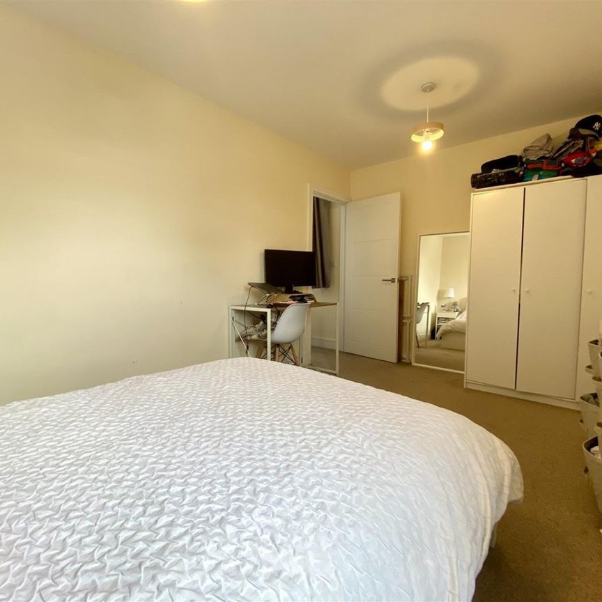 1 Bedroom Apartment To Let - Photo 1