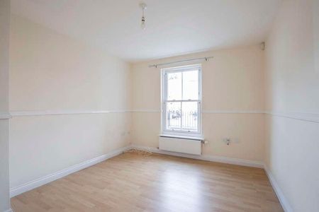 Oxford Terrace, Gloucester, GL1 - Photo 5