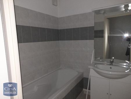 Location Appartement 2 pièces 48m² PONT ST ESPRIT 30130 - Photo 3
