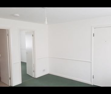 1 Bed Flat, Woodside Court, SO17 - Photo 1