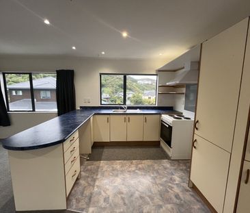 19A Kilkelly Close, Tawa - Photo 3