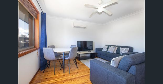 Appealing One Bedroom Unit! - Photo 1