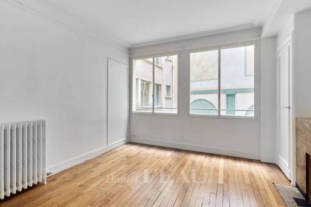 Location studio, Paris 2ème (75002), 1 pièce, 27.68 m², ref 86468679 - Photo 4