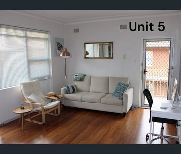 4x Two Bedroom Apartments - Short Term Lease Only - Photo 5
