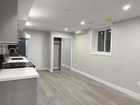 For Lease - 728 Robert Ferrie Drive, Kitchener, Ontario - Photo 4