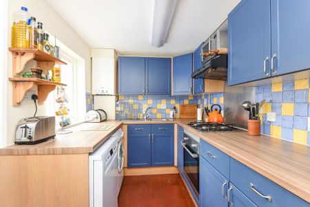 3 bedroom terraced house to rent - Photo 5