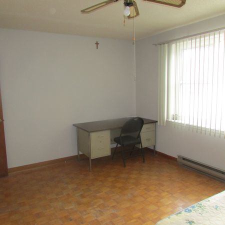 For Lease - 24A Roncesvalles Avenue Unit# 3rd Floor, Toronto, Ontario - Photo 4