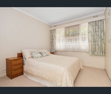 Walk to FHS Leafy Street Light & Bright - Photo 5