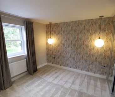 4 bedroom detached house to rent - Photo 3