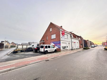 Ruime woning met 3 slaapkamers en 2 garages - Foto 3