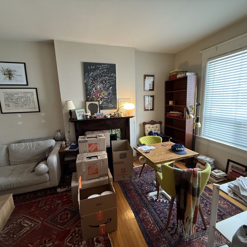 For Lease - 23 Burnfield (Upper) Avenue, Toronto, Ontario - Photo 1