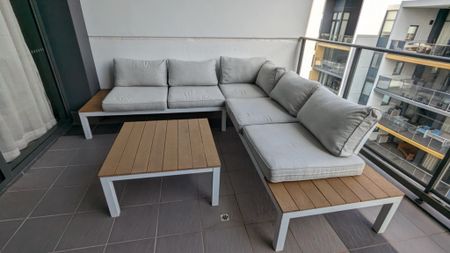 East Perth - Photo 4