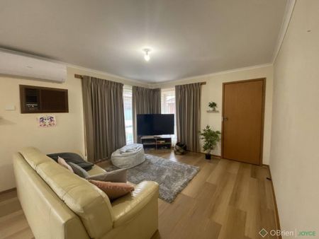 PRIME LOCATION - Photo 2