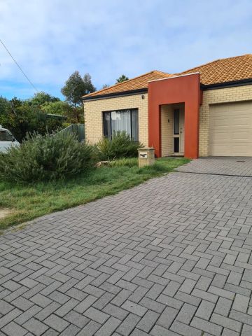 “Modern Villa Living in Thornlie” - Photo 5