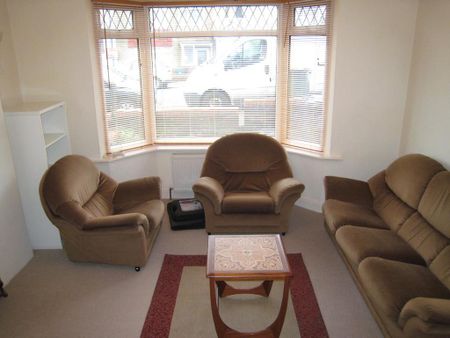 4 bedroom terraced house to rent - Photo 5