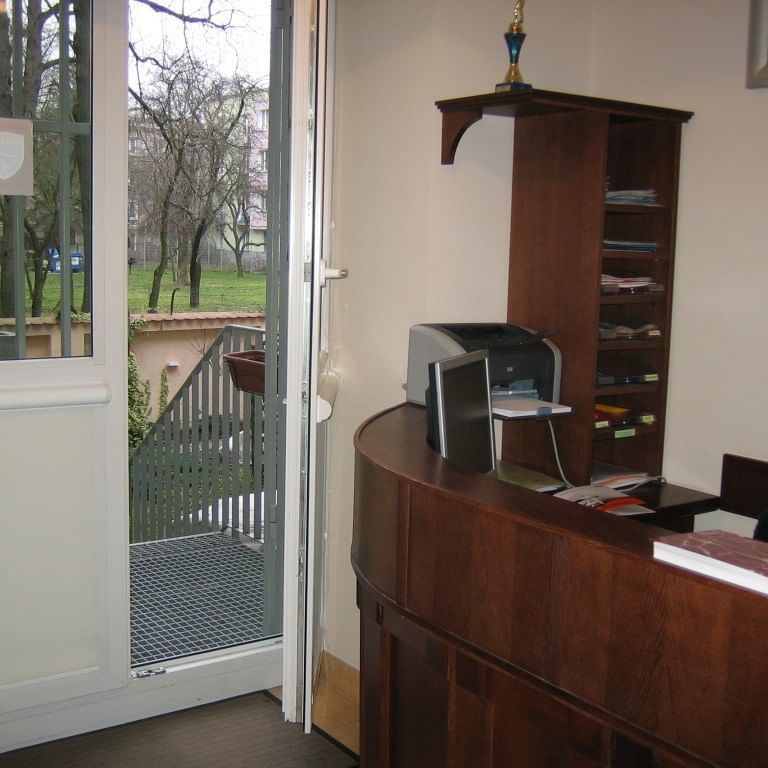 Lokal 111m2+ ogród 175m2 Stary Mokotów 111 m² - Zdjęcie 1