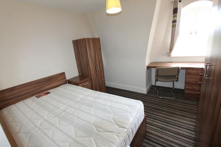 6 bedroom flat to rent - Photo 4