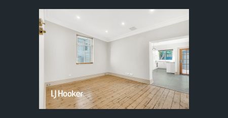 DELIGHTFUL 2 BEDROOM HOME WITH MODERN KITCHEN & BATHROOM! - Photo 2