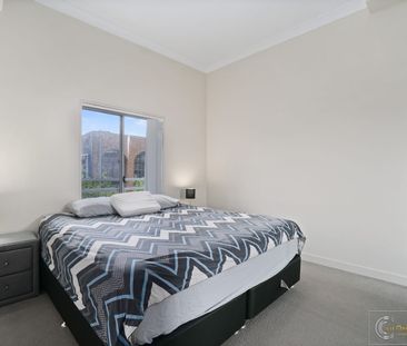 Superb location Walk to Station, Shops and Schools !! - Photo 6