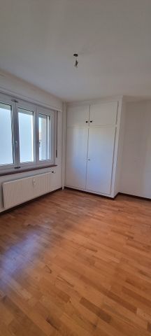 Appartement de 3 pièces au rez-de-chaussée - Photo 2