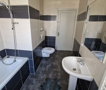 Location Appartement 4 pièces 92m² MULHOUSE 68100 - Photo 2