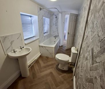 3 bedroom terraced house to rent - Photo 6