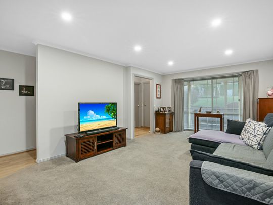 Neat Home On North Road! - Photo 1