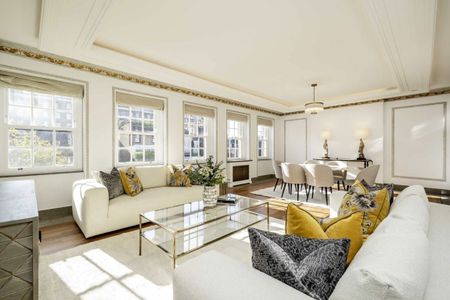 Upper Brook Street, Mayfair, W1K - Photo 2