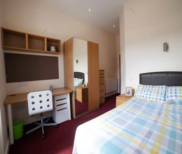 Flat 2, Seion Chapel Ambrose Street - Photo 6