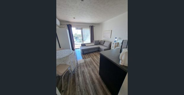 Modern studio on the Southport Broadwater! - Photo 1