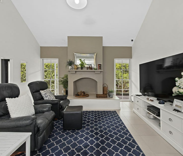 Stylish & Spacious Family Home - Photo 1