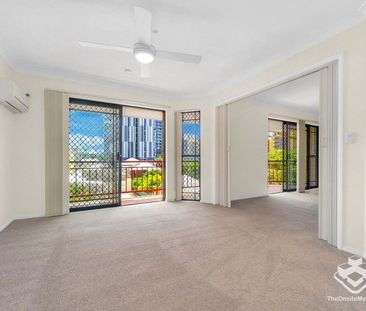 Large and Comfortable 1BR in City Fringe Oasis - Photo 2