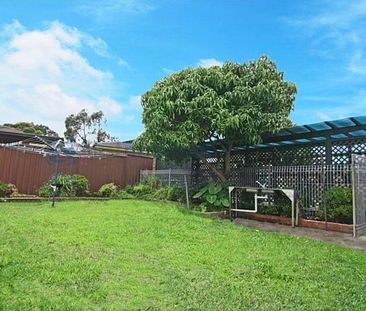 6 Holly Avenue, 2170, Chipping Norton Nsw - Photo 5