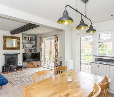 2 bedroom terraced house to rent - Photo 3