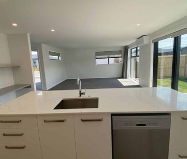 PRESTONS PARK - FOUR BEDROOM EXECUTIVE HOME - Photo 2