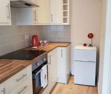 Sorrells Close, Chineham - Photo 4