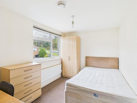 4 bedroom terraced house to rent - Photo 3