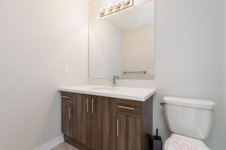 For Lease - 2314 Natasha Circle, Oakville, Ontario - Photo 3