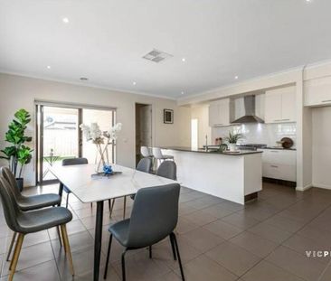 Modern Comfort & Convenience in Point Cook - Photo 2
