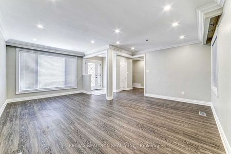 For Lease - 39 Aveline Crescent Unit# Main, Toronto, Ontario - Photo 3