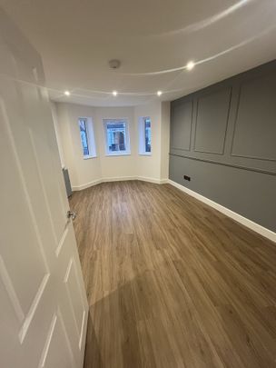 2 Bed Flat, Doggett Road, SE6 - Photo 1