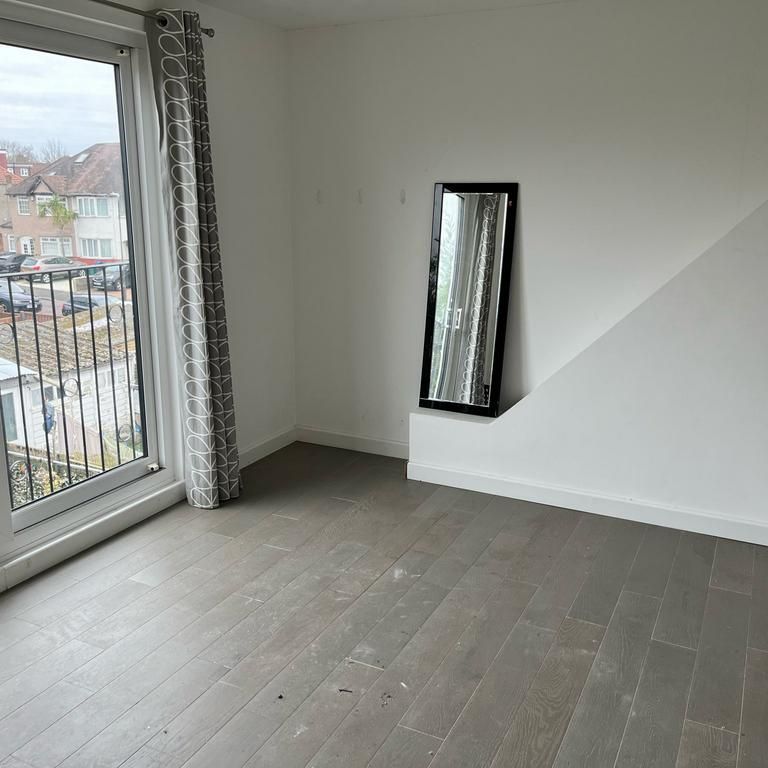 5 bedroom semi-detached house to rent - Photo 1