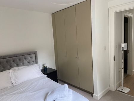 Room in a Shared House, Great Cumberland Mews, W1H - Photo 3