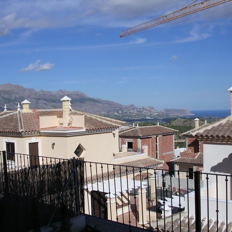 Detached Villa in Polop For Long Term Rental - Photo 1