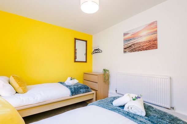 Barthomley Crescent - Photo 1