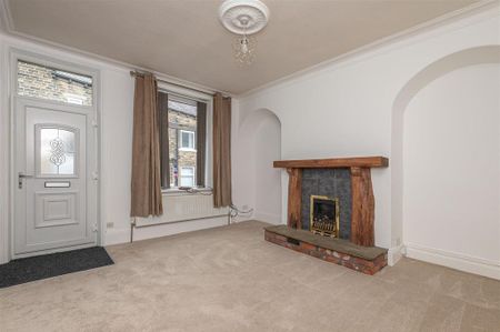 3 bedroom terraced house to rent - Photo 5