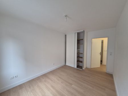 Location Appartement 2 pièces 52m² WASQUEHAL 59290 - Photo 2